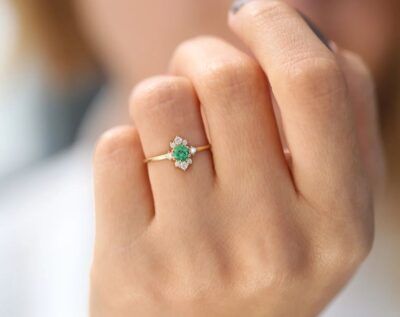 Inel de logodna cu smarald si diamante naturale - imagine 7